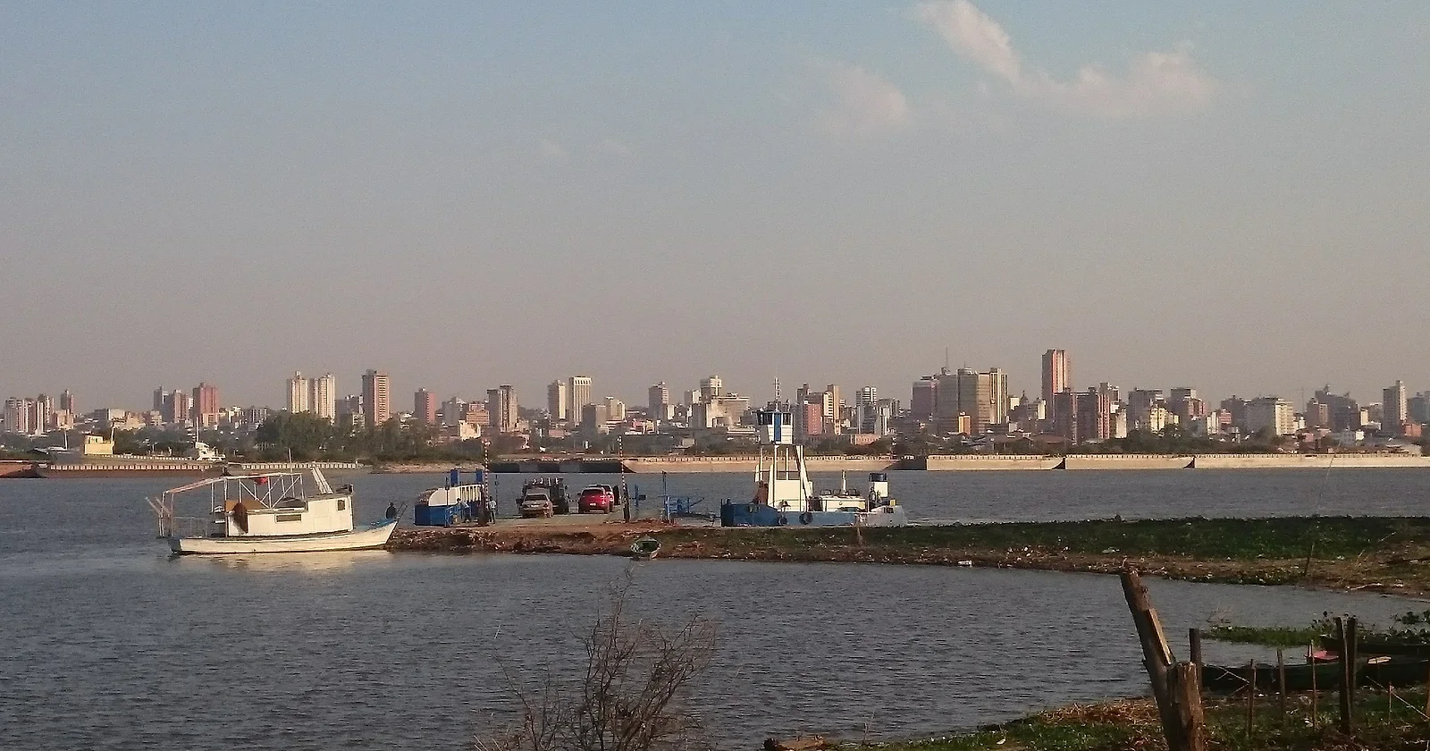 Асунсьйон, Парагвай — двомовна країна іспанської та гуарані