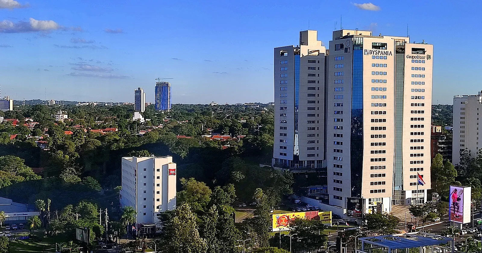 Парагвай чи Уругвай: куди краще переїхати українцям